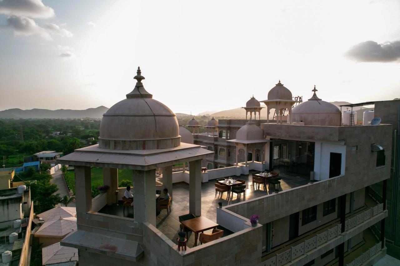 Hotel Traavista Aravali Mahal Udaipur Esterno foto