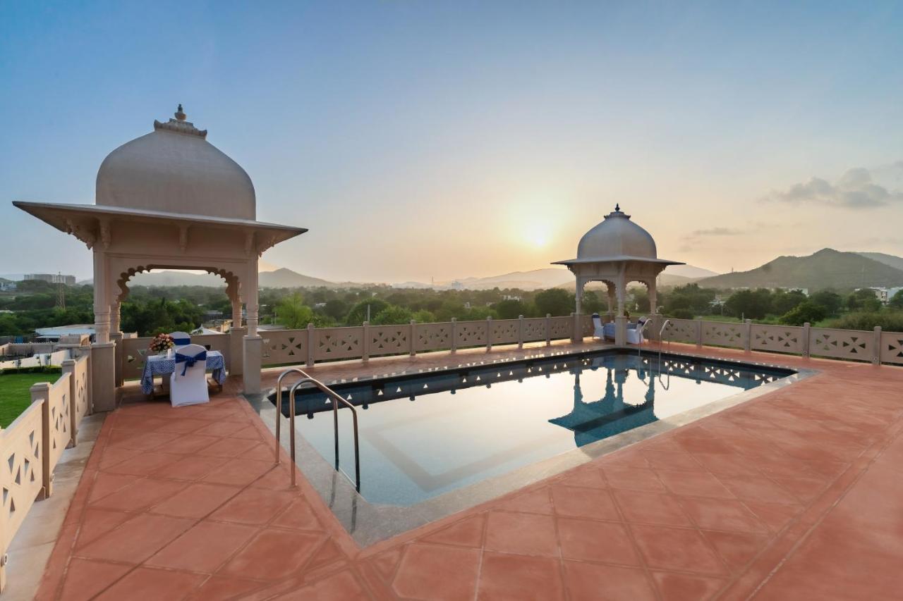 Hotel Traavista Aravali Mahal Udaipur Esterno foto