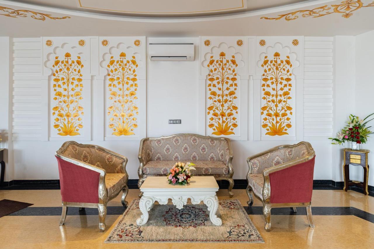 Hotel Traavista Aravali Mahal Udaipur Esterno foto