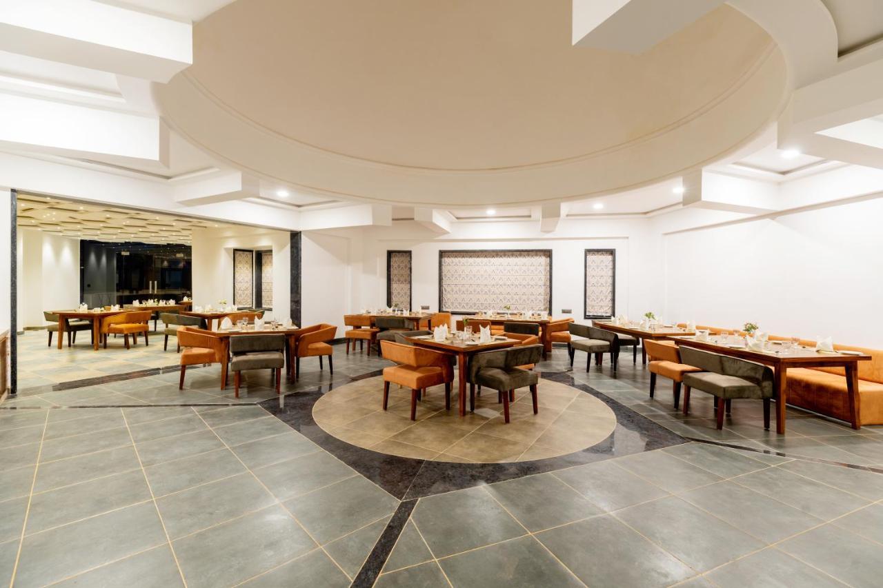 Hotel Traavista Aravali Mahal Udaipur Esterno foto