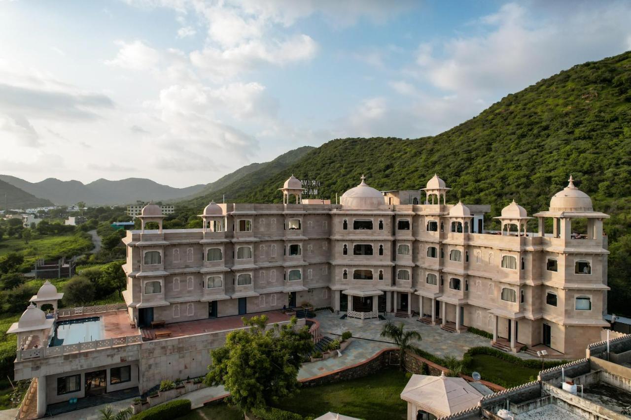 Hotel Traavista Aravali Mahal Udaipur Esterno foto
