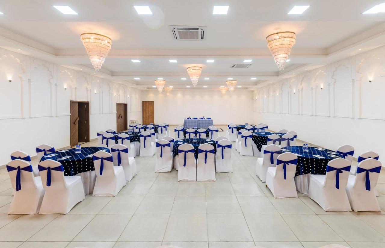 Hotel Traavista Aravali Mahal Udaipur Esterno foto