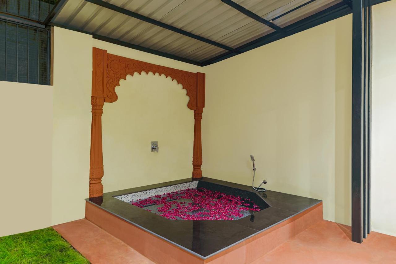 Hotel Traavista Aravali Mahal Udaipur Esterno foto